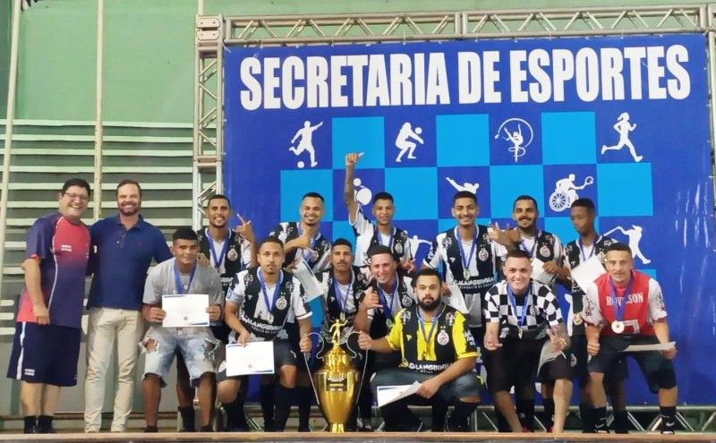 Município de Araras - Futsal: semifinais da 1ª divisão acontecem na  segunda-feira (12)